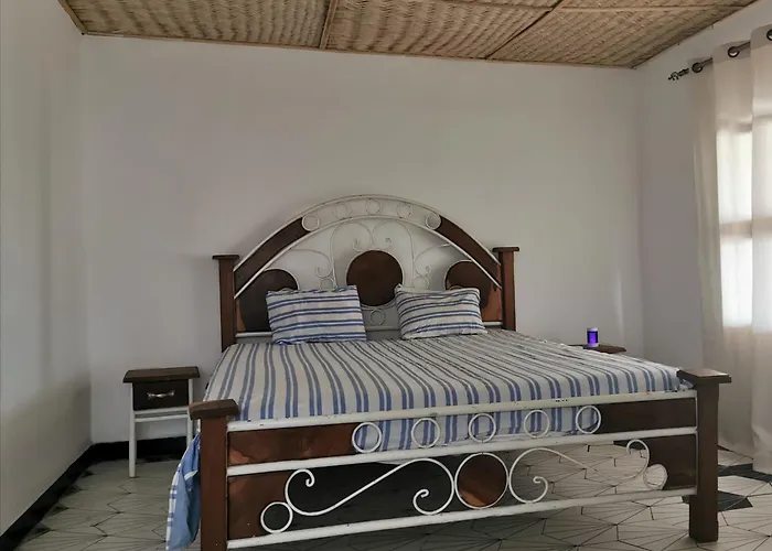 Demba Dou Suites Gardens